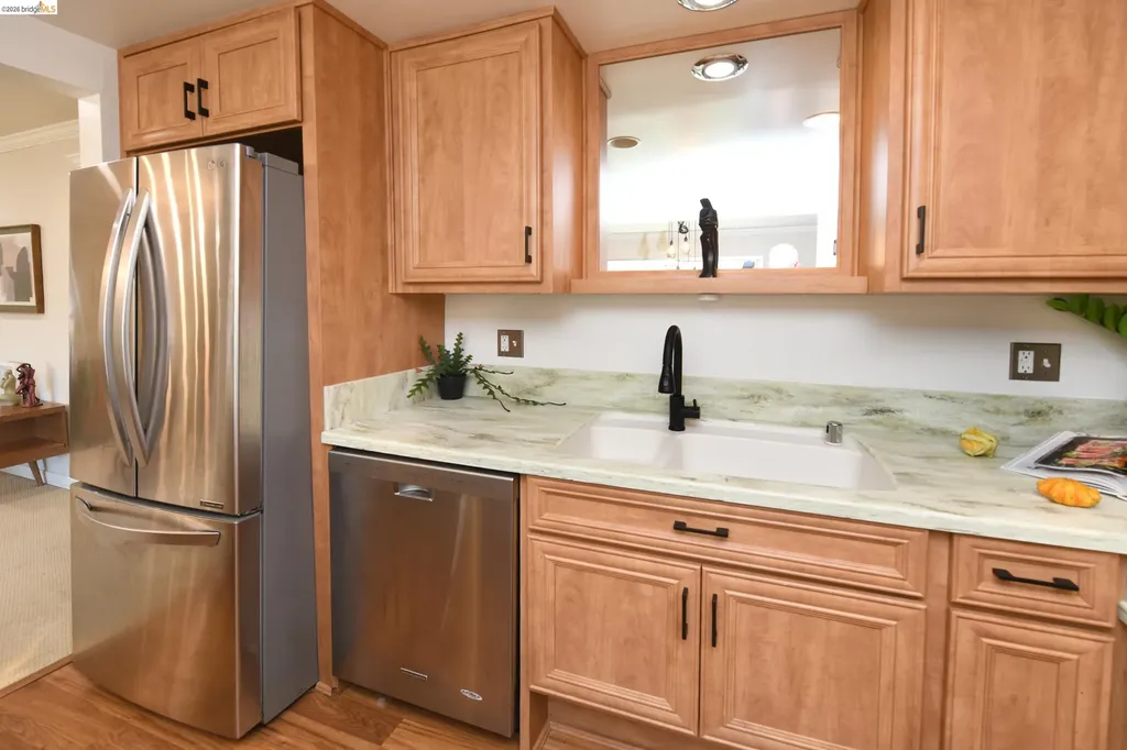 1910 Skycrest Drive Walnut Creek CA 94595