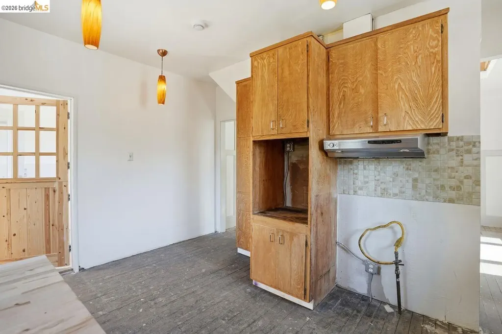 522 63rd Oakland CA 94609
