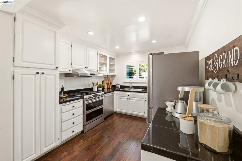 5016 Black Avenue Pleasanton CA 94566