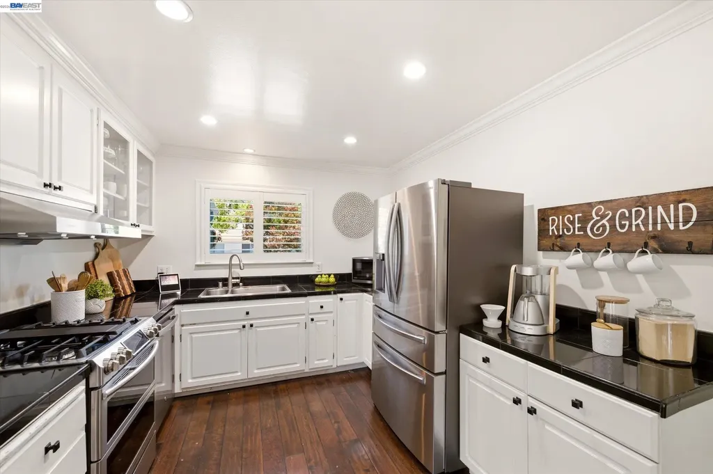 5016 Black Avenue Pleasanton CA 94566
