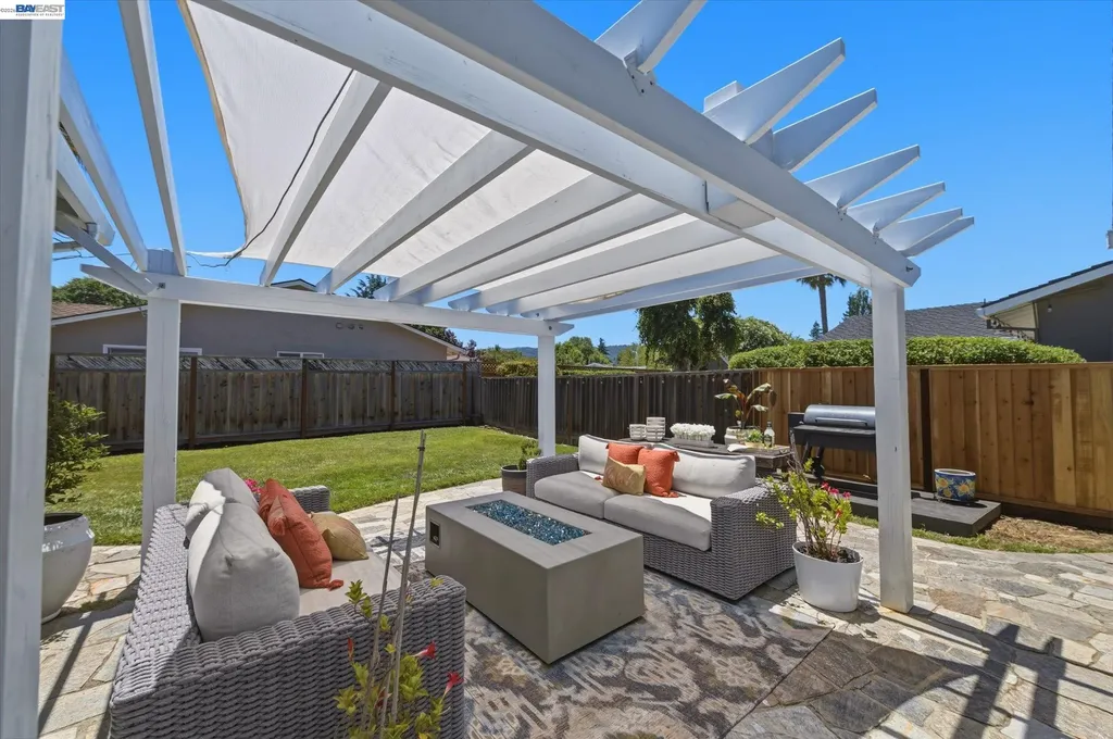 5016 Black Avenue Pleasanton CA 94566