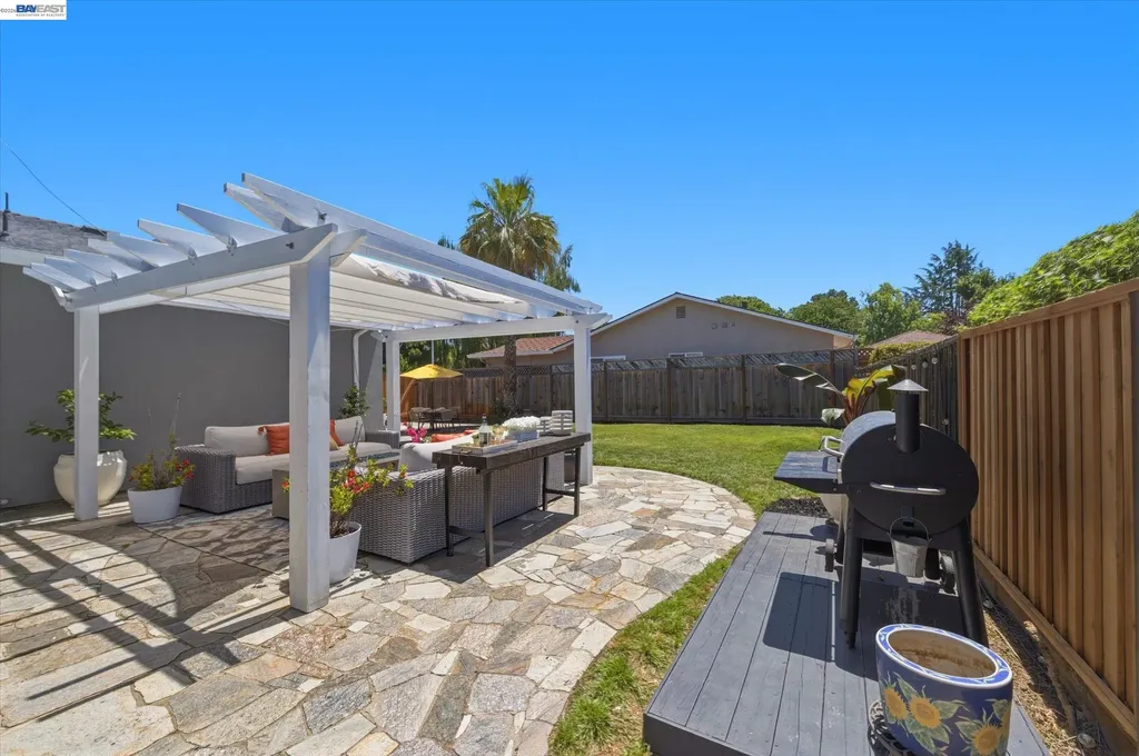 5016 Black Avenue Pleasanton CA 94566