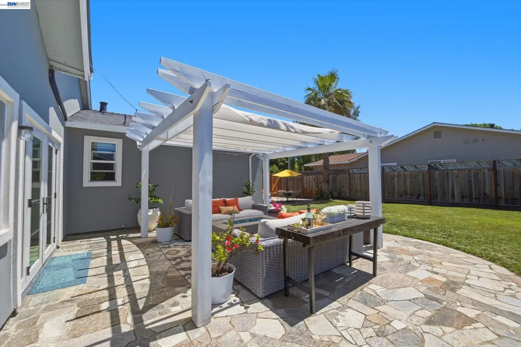 5016 Black Avenue Pleasanton CA 94566