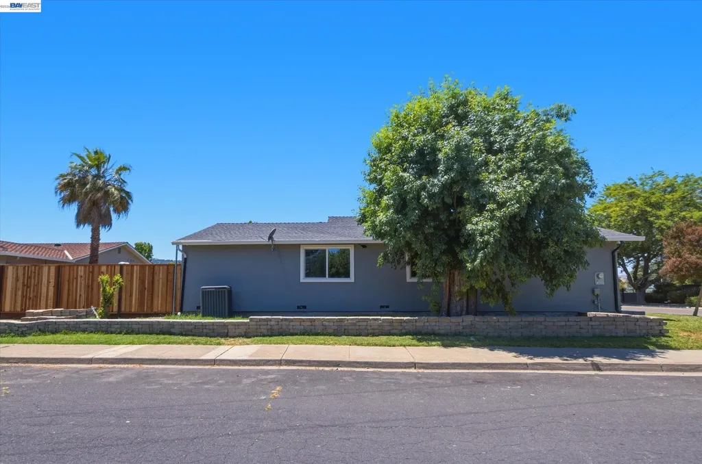 5016 Black Avenue Pleasanton CA 94566