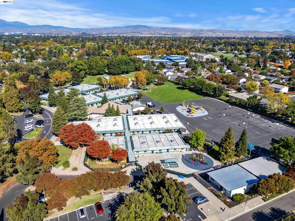 5016 Black Avenue Pleasanton CA 94566