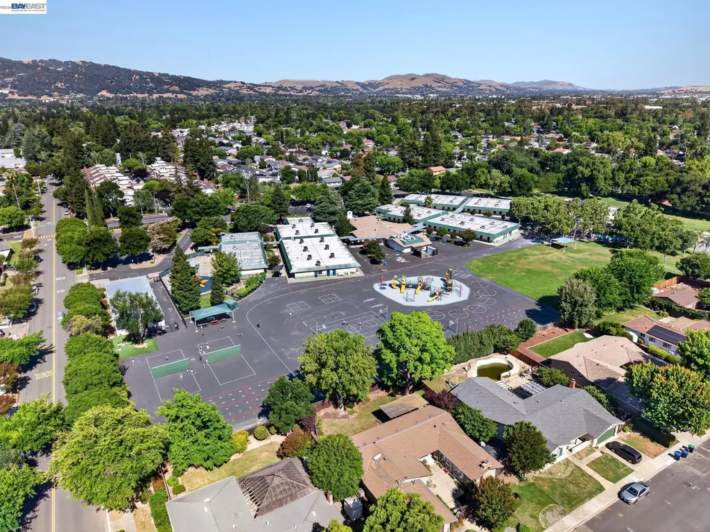 5016 Black Avenue Pleasanton CA 94566