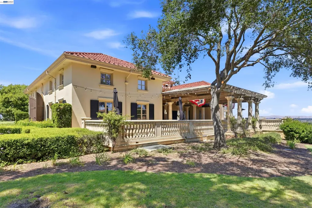 3019 E. Ruby Hill Drive Pleasanton CA 94566