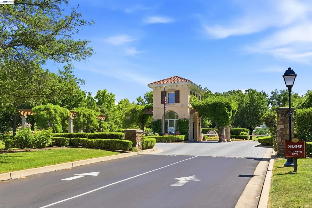 3019 E. Ruby Hill Drive Pleasanton CA 94566