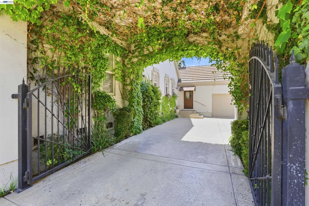 3019 E. Ruby Hill Drive Pleasanton CA 94566