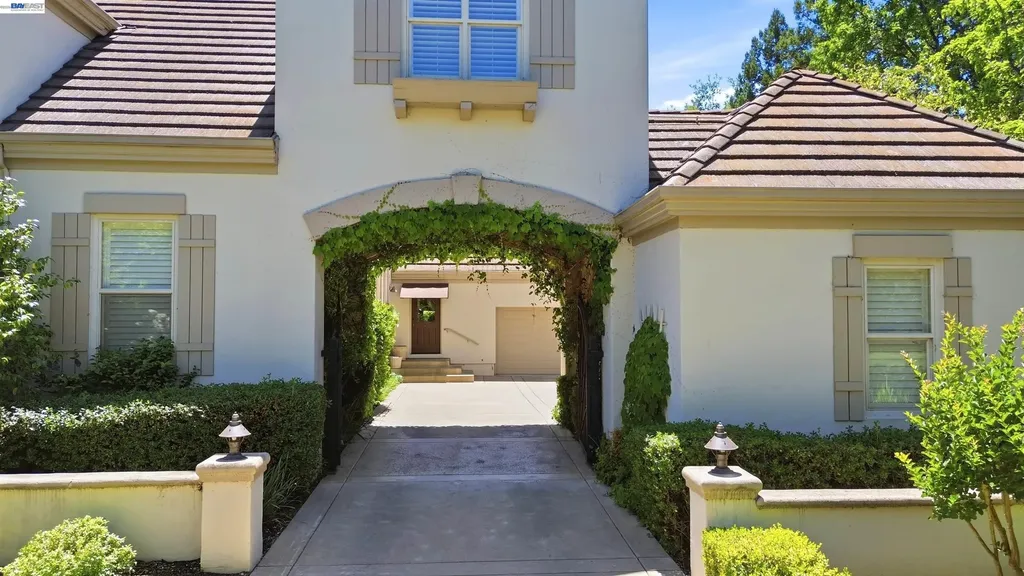 3019 E. Ruby Hill Drive Pleasanton CA 94566