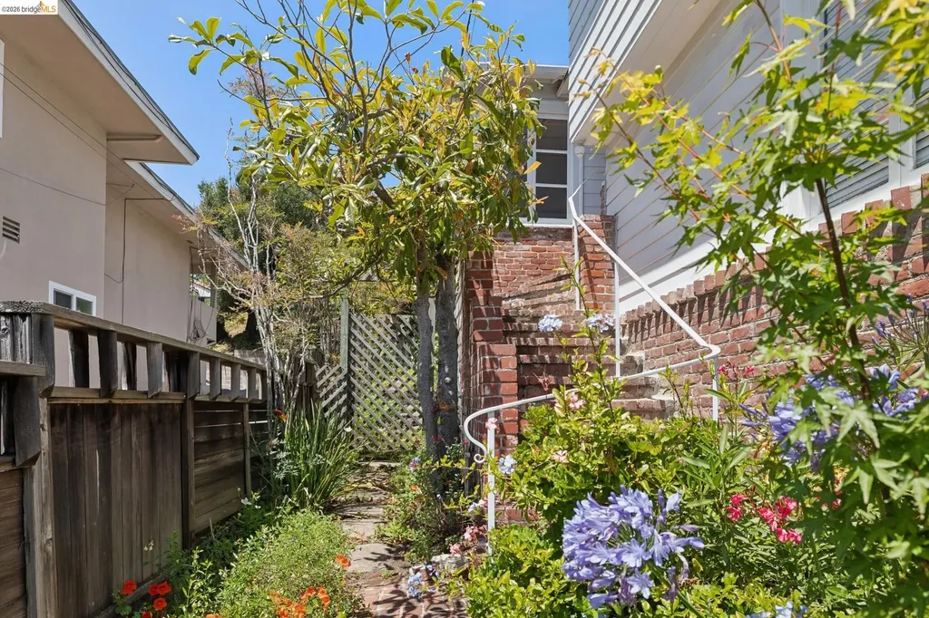 2541 Hilgard Avenue Berkeley CA 94709