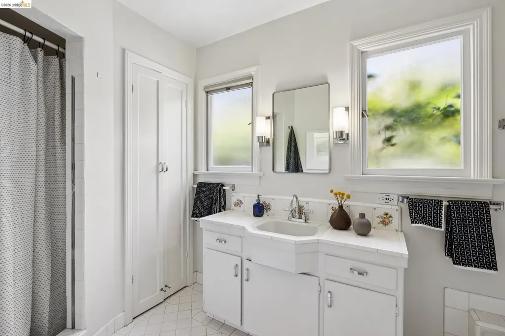 2541 Hilgard Avenue Berkeley CA 94709
