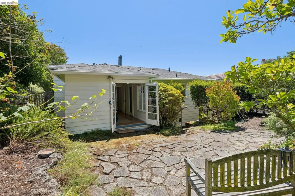 2541 Hilgard Avenue Berkeley CA 94709