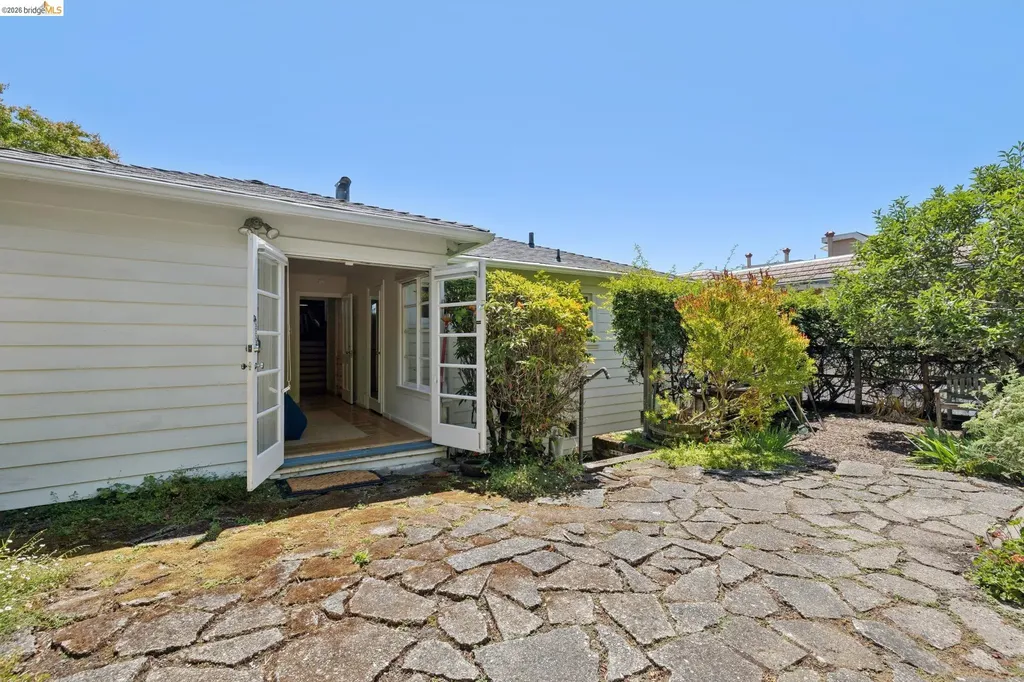 2541 Hilgard Avenue Berkeley CA 94709