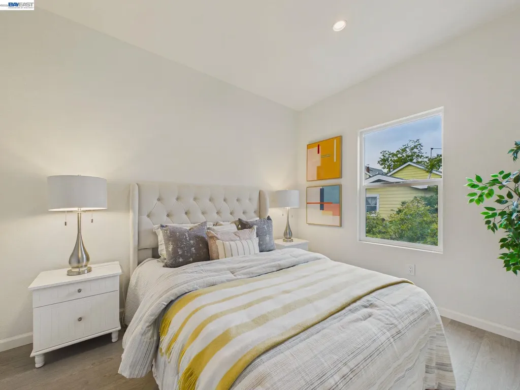718 26 Oakland CA 94612