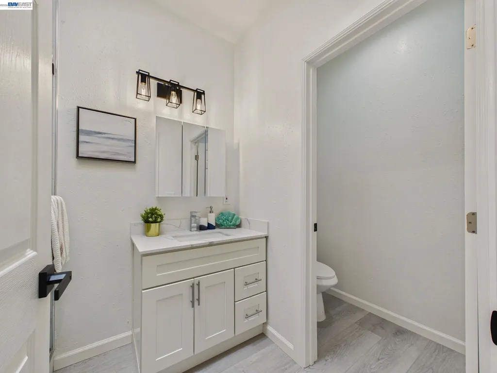 718 26 Oakland CA 94612