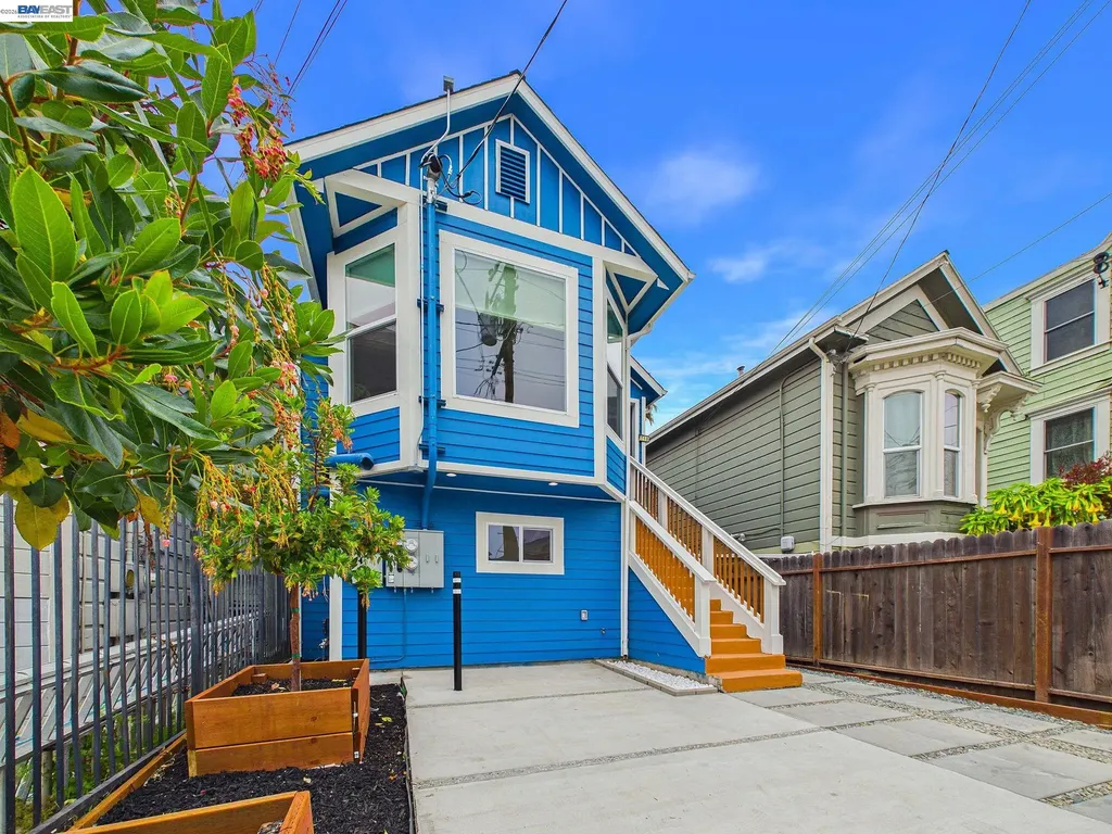 718 26 Oakland CA 94612