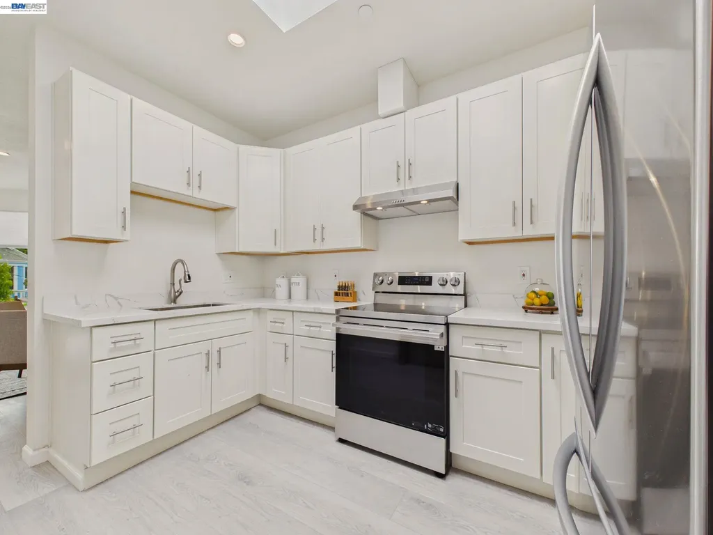 718 26 Oakland CA 94612