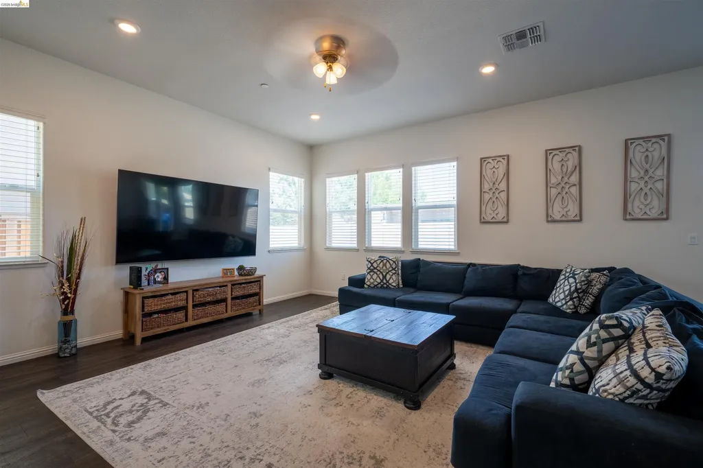 58 Redberry Loop Brentwood CA 94513
