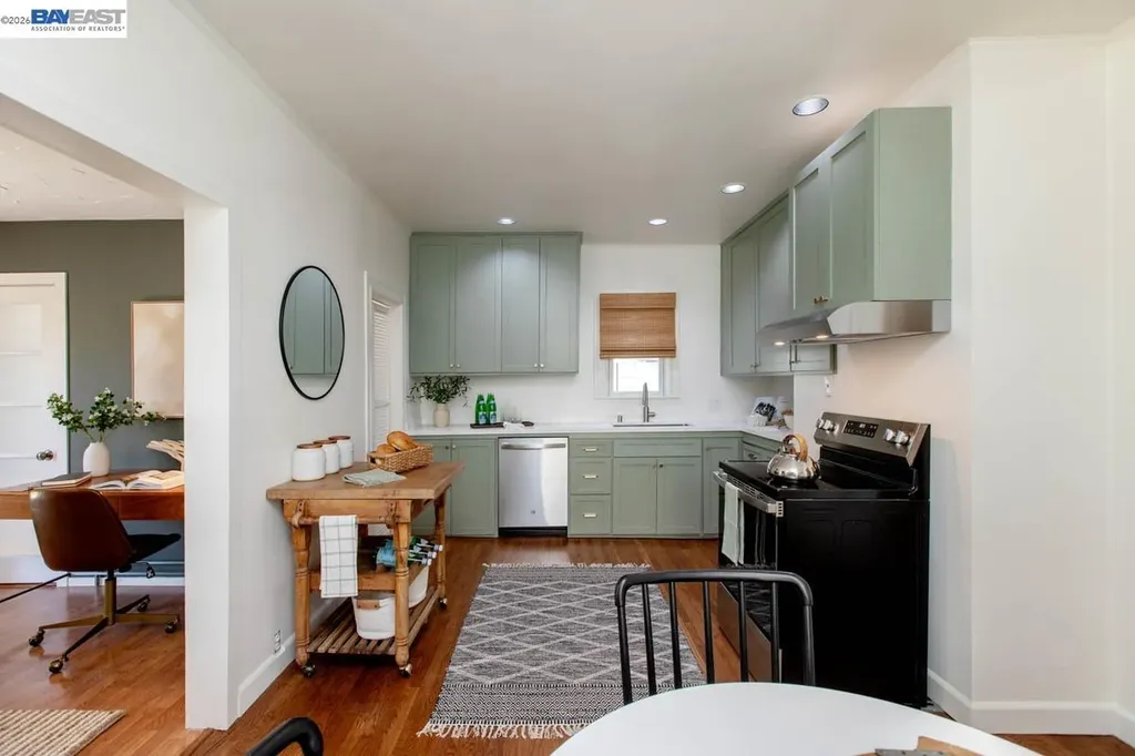 1410 Sherman Street Alameda CA 94501