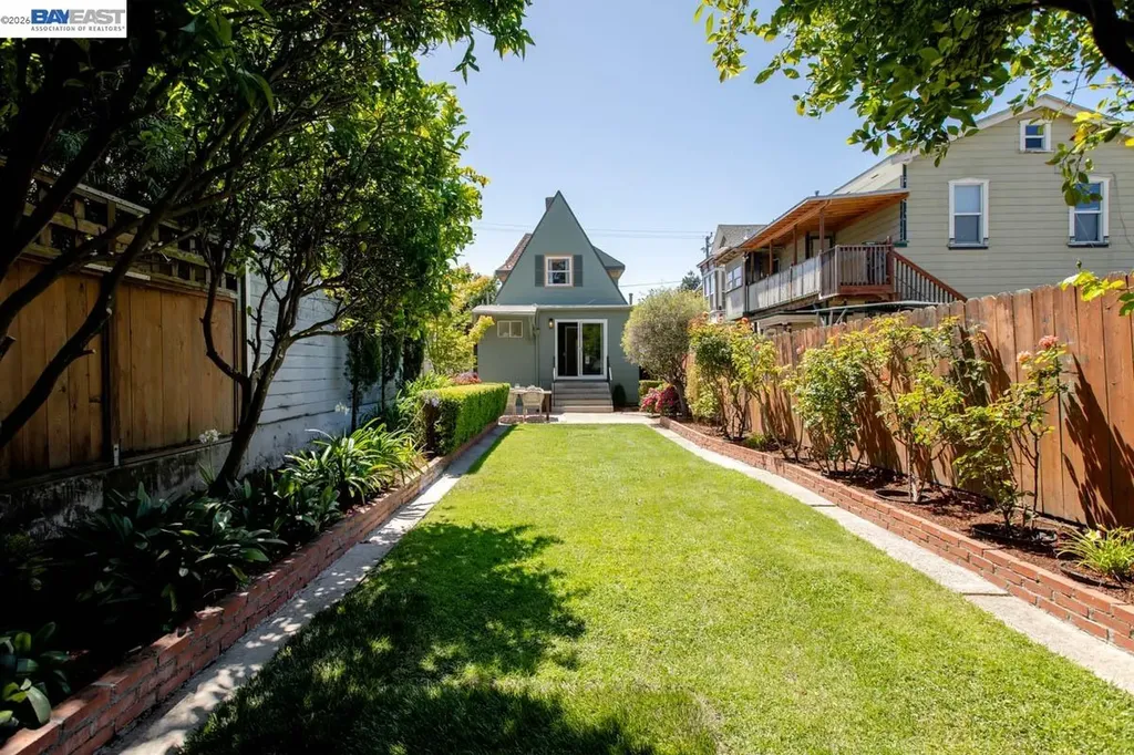 1410 Sherman Street Alameda CA 94501