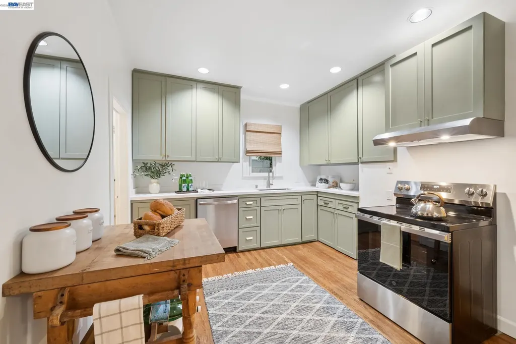 1410 Sherman Street Alameda CA 94501