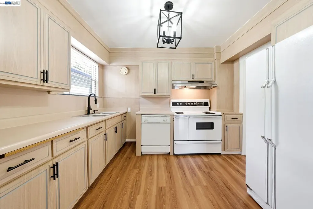 2635 19th Avenue Oakland CA 94606