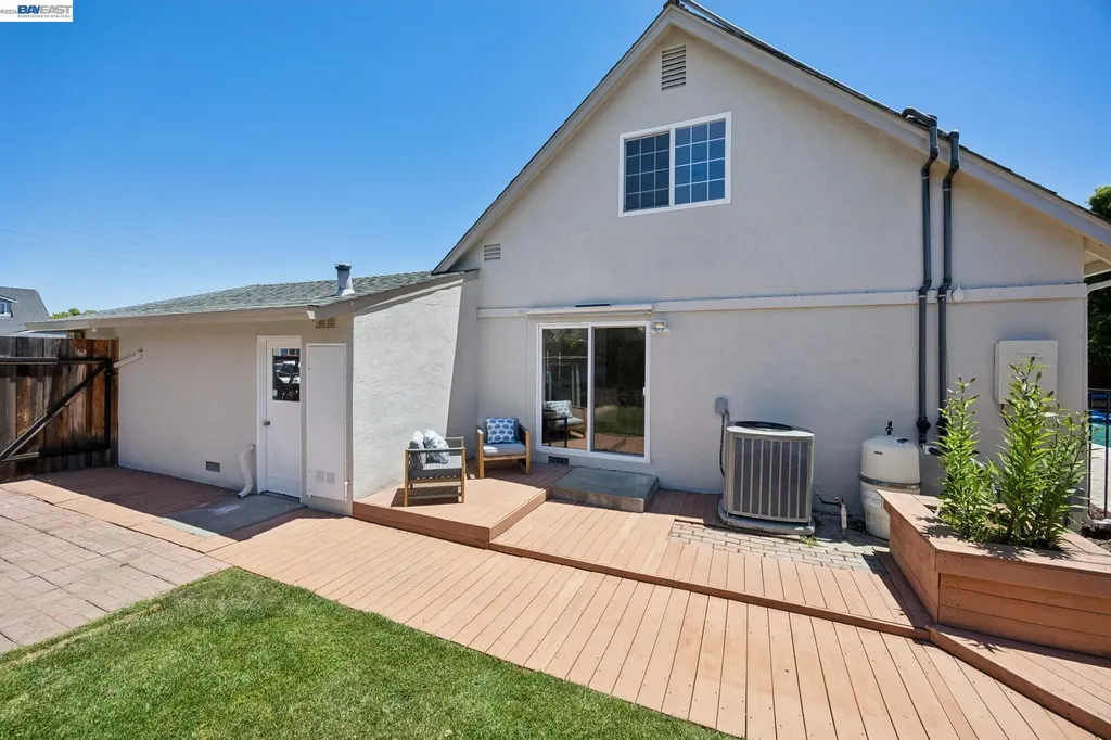 36481 Bettencourt Street Newark CA 94560