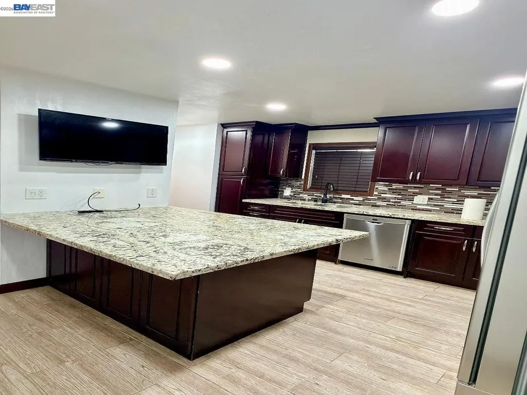 4256 Seven Hills Road Castro Valley CA 94546