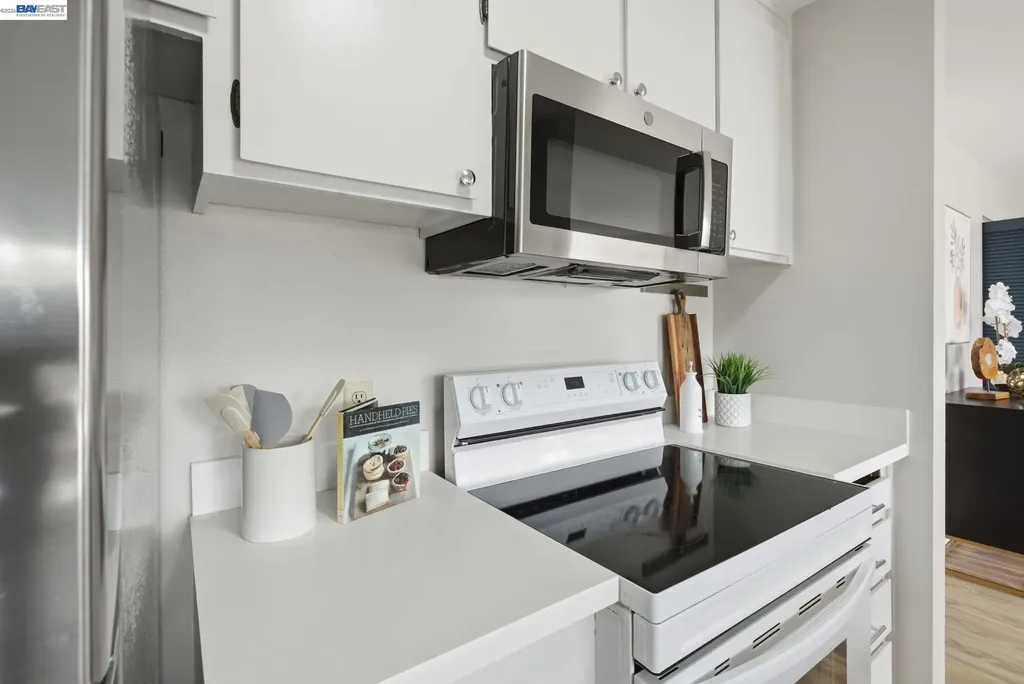 2101 Shoreline Drive Alameda CA 94501