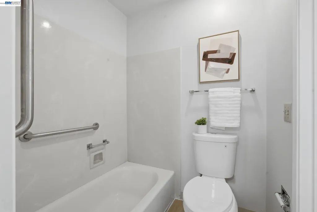 2101 Shoreline Drive Alameda CA 94501
