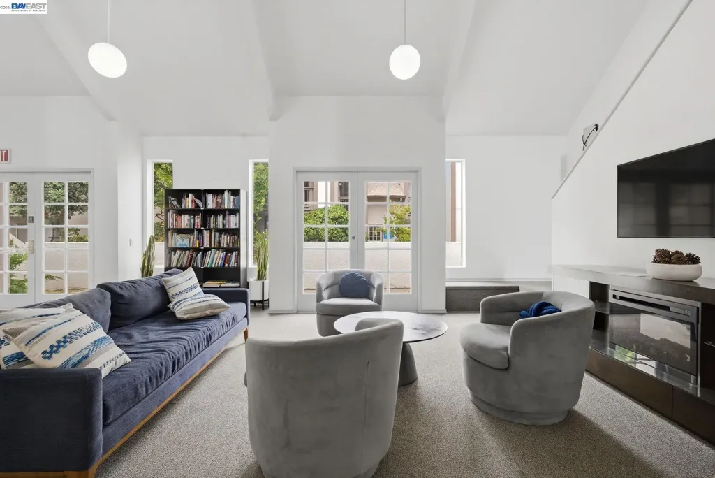 2101 Shoreline Drive Alameda CA 94501