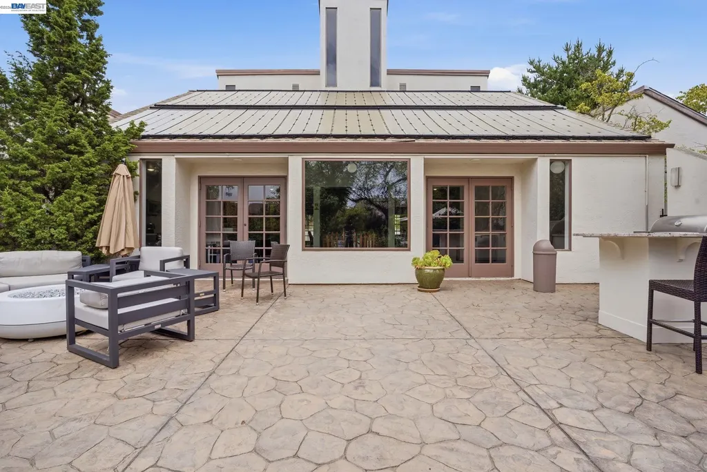 2101 Shoreline Drive Alameda CA 94501