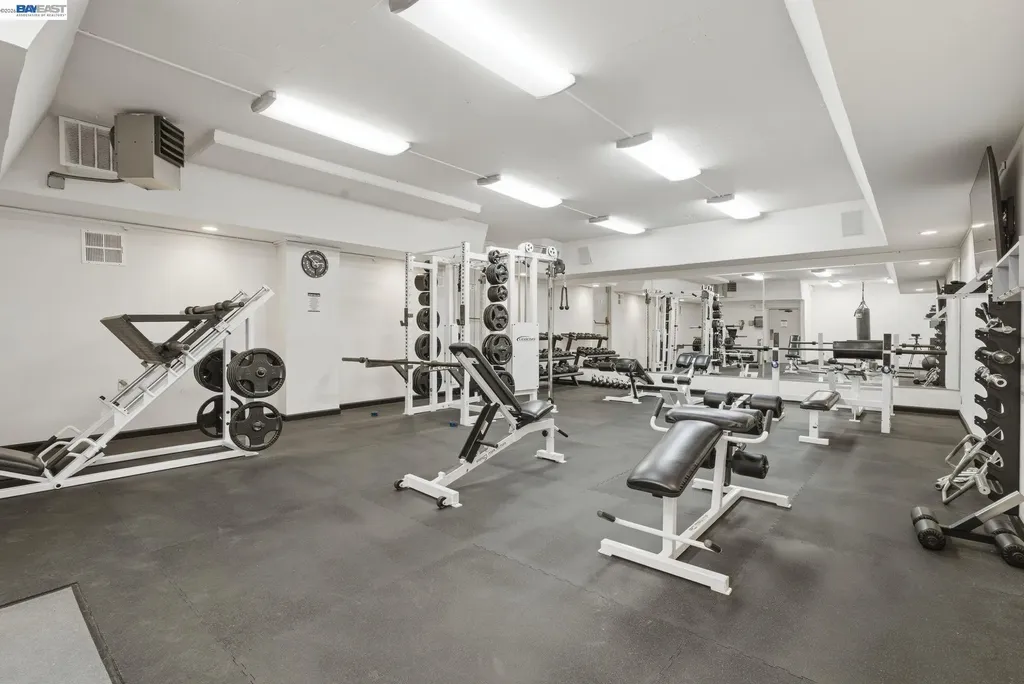 2101 Shoreline Drive Alameda CA 94501