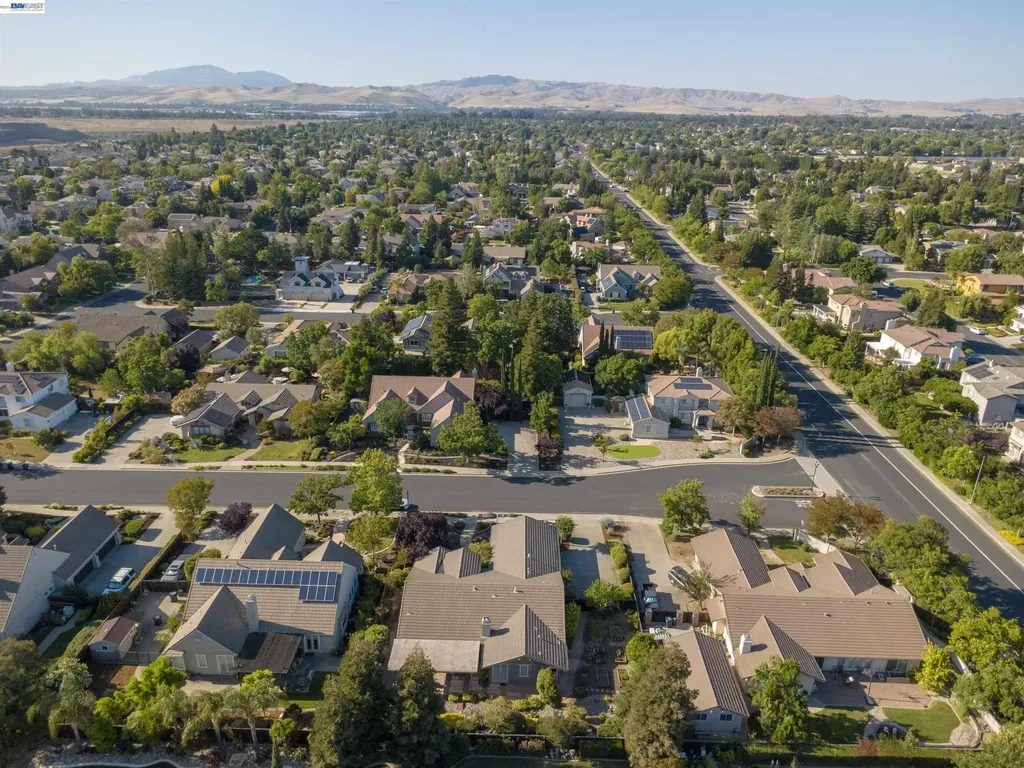 285 Sea Way Livermore CA 94550
