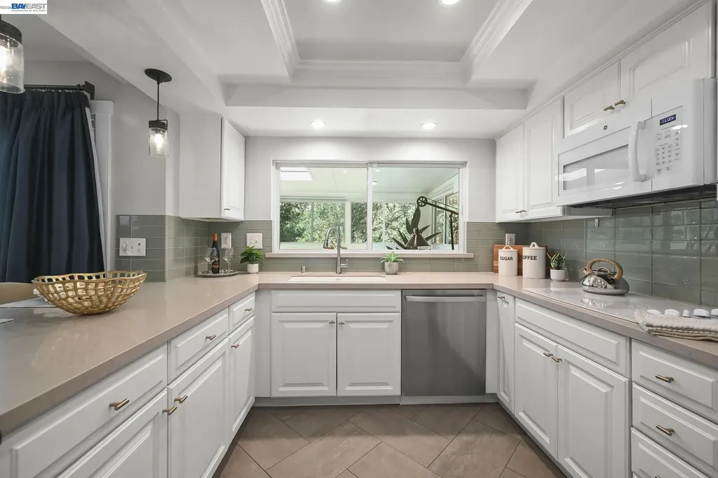 135 Saint Germain Lane Pleasant Hill CA 94523