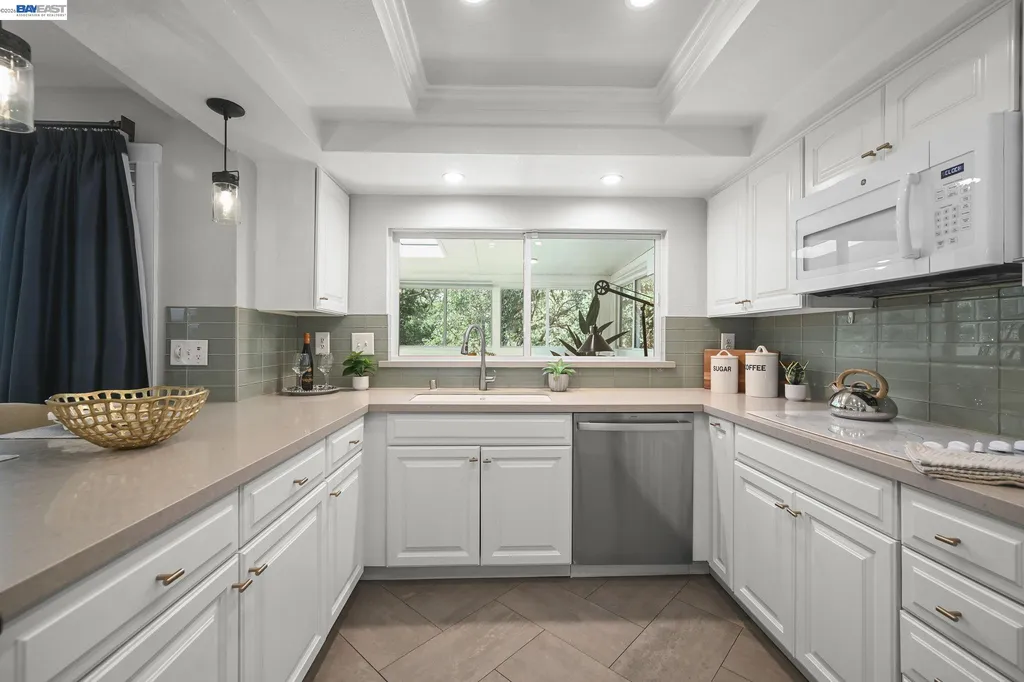 135 Saint Germain Lane Pleasant Hill CA 94523