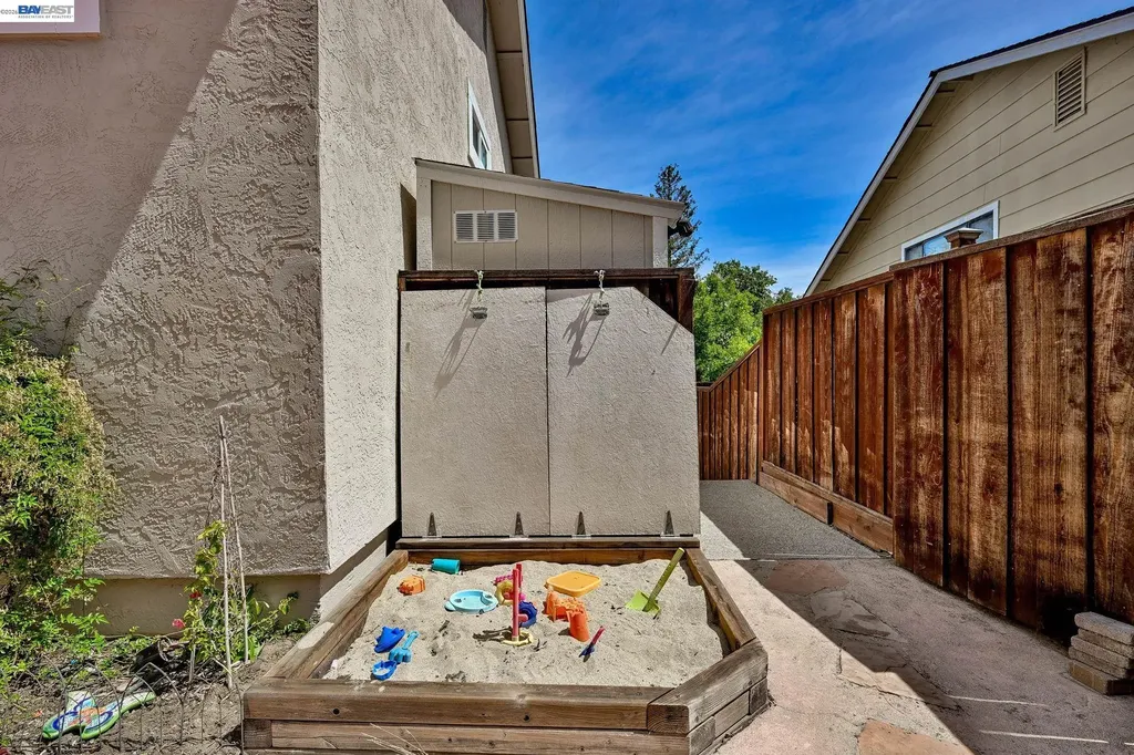 135 Saint Germain Lane Pleasant Hill CA 94523