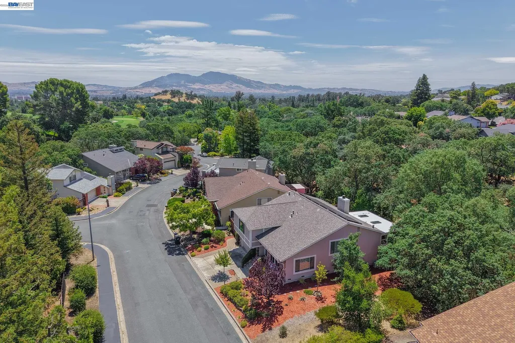 135 Saint Germain Lane Pleasant Hill CA 94523
