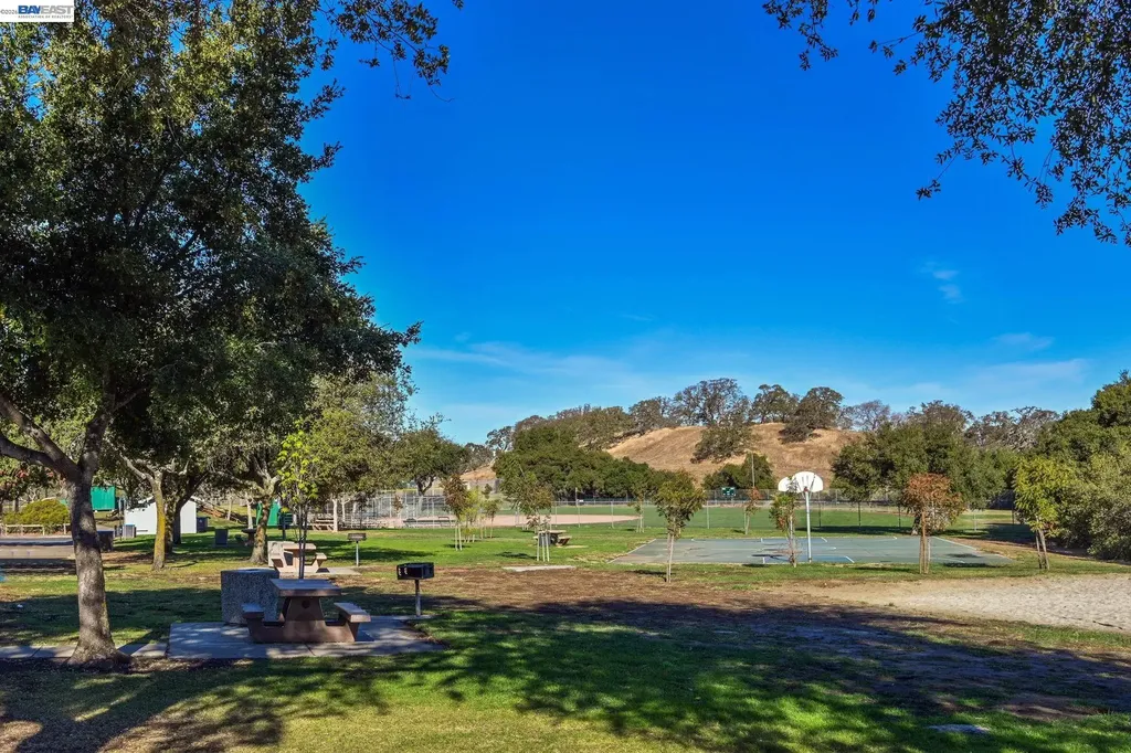 135 Saint Germain Lane Pleasant Hill CA 94523