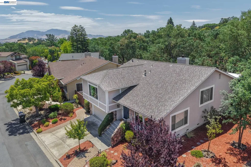 135 Saint Germain Lane Pleasant Hill CA 94523