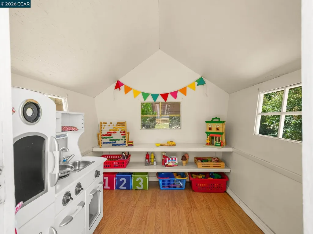 19009 Helton Street Castro Valley CA 94546