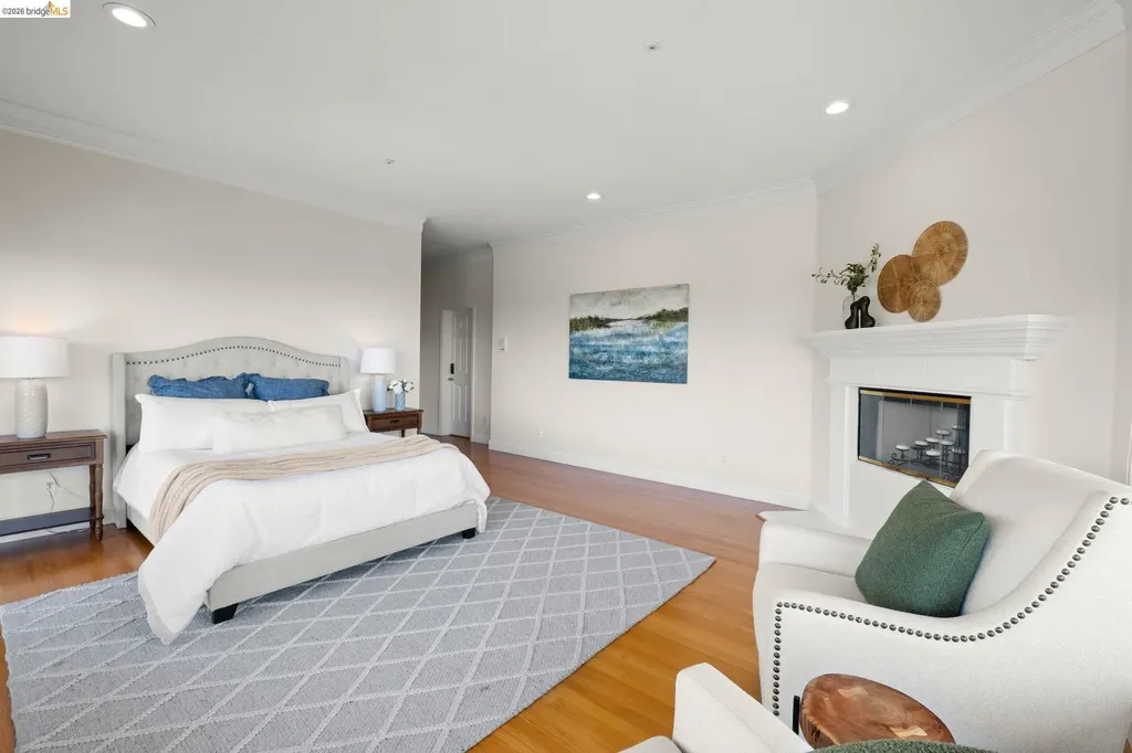 6070 Mazuela Drive Oakland CA 94611