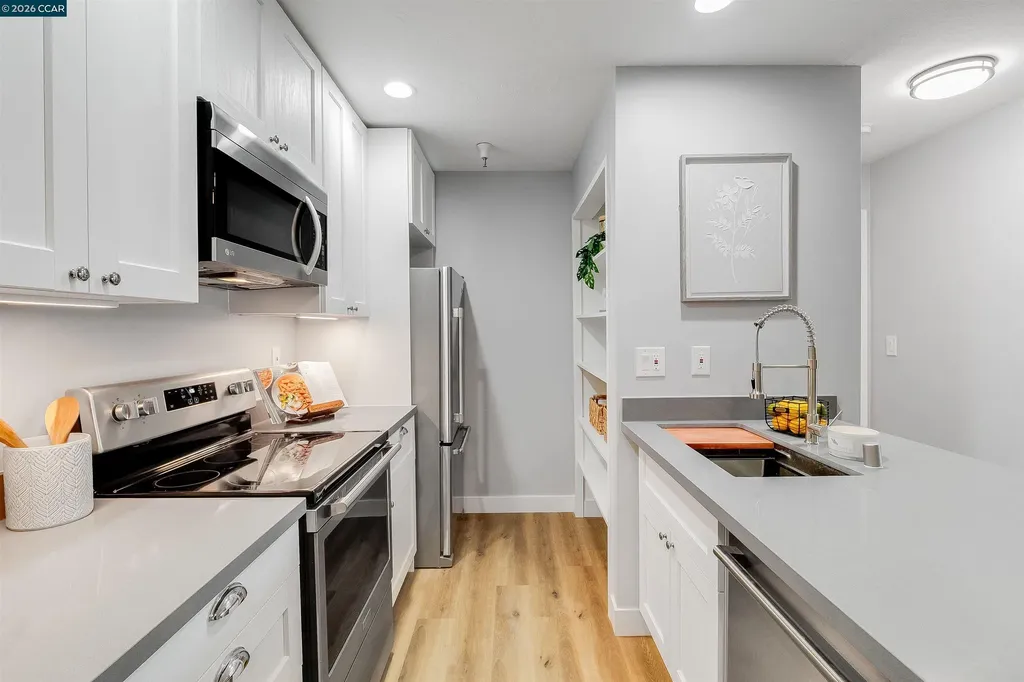 3173 Wayside Plaza Walnut Creek CA 94597