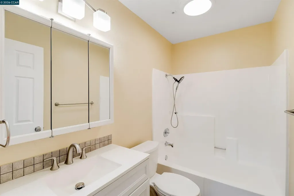 3173 Wayside Plaza Walnut Creek CA 94597