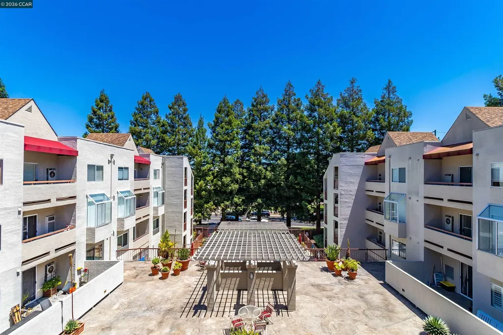 3173 Wayside Plaza Walnut Creek CA 94597