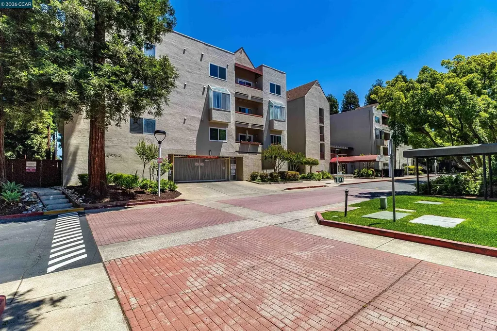 3173 Wayside Plaza Walnut Creek CA 94597