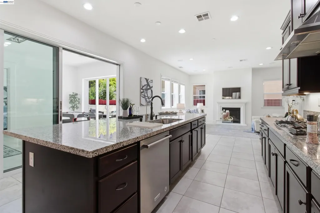 2812 Mount Dana Drive Dublin CA 94568