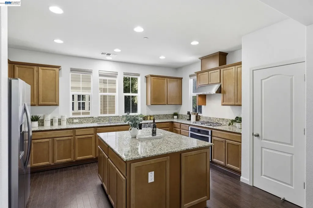 6951 Mariposa Lane Dublin CA 94568