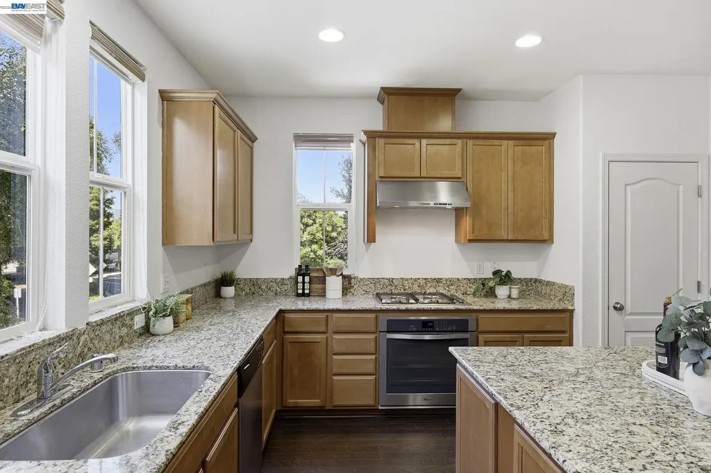 6951 Mariposa Lane Dublin CA 94568